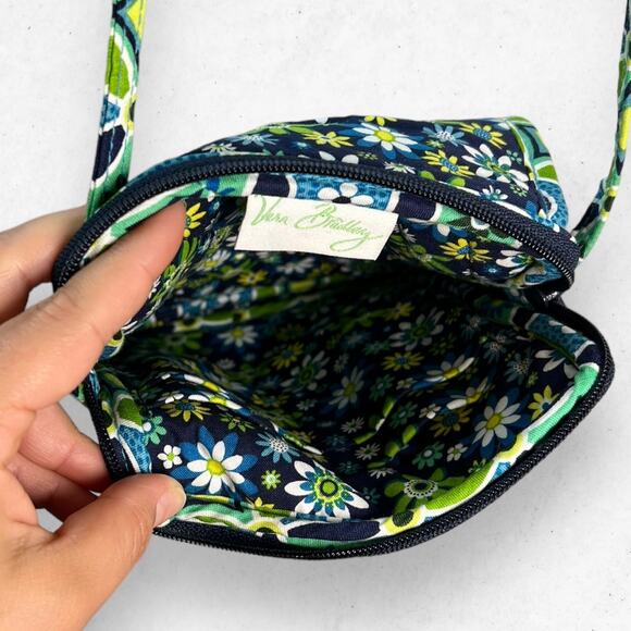 Vera Bradley Daisy Daisy Retired Mini Hipster Crossbody Bag‎ Purse Stained - Picture 7 of 9